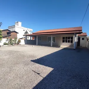 https://alugo-casa-de-praia.santa-catarina-brasil.com