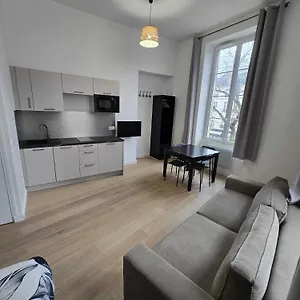 https://apartment-poisson-5.fr-paris.fr